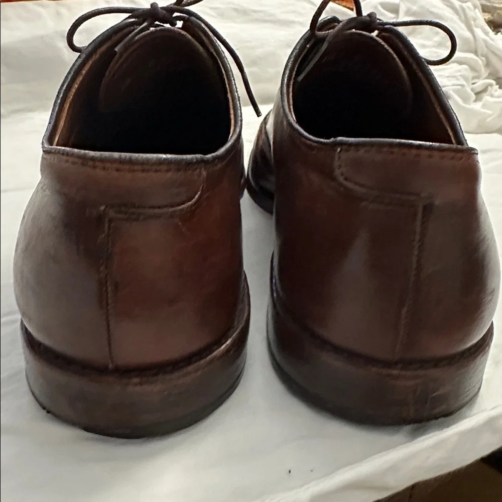 Allen Edmonds Park Avenue Cap-Toe Oxford Dress Shoe - Picture 5 of 10